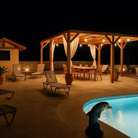 Chania's Diamond - Aqua Bliss With Private Pools Villa